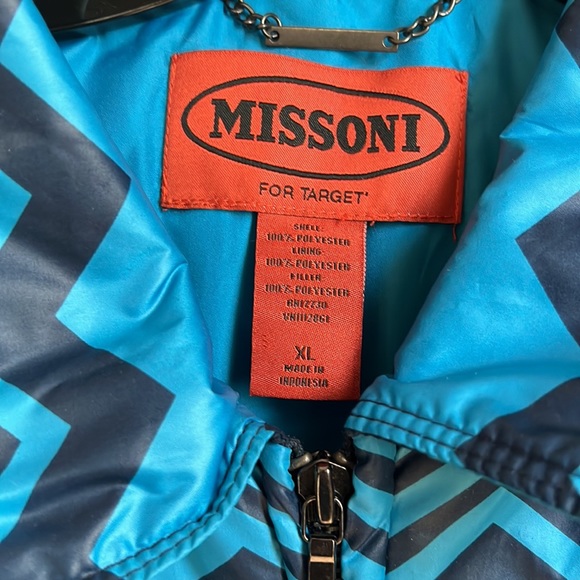 Missoni x Target Zigzag Puffer Jacket - Picture 9 of 9